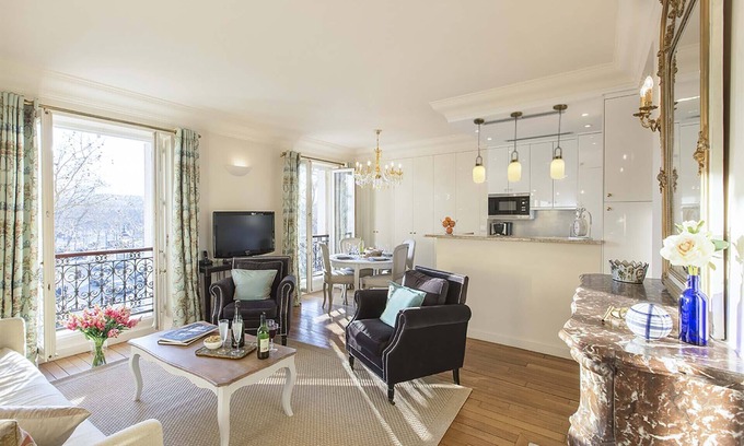 Quartier du Gros-Caillou Apartamento | ¡REBAJA! Enamórate: 2 camas con vista Eiffel de invierno en Foodie Heaven Location