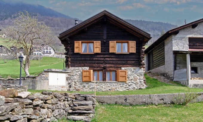 Osco Apartamento | Romantic Chalet in the Leventina Mountains (Romantic Chalet)