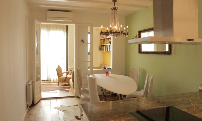 Sants-Montjuic Apartamento | Romantic Design Apartment