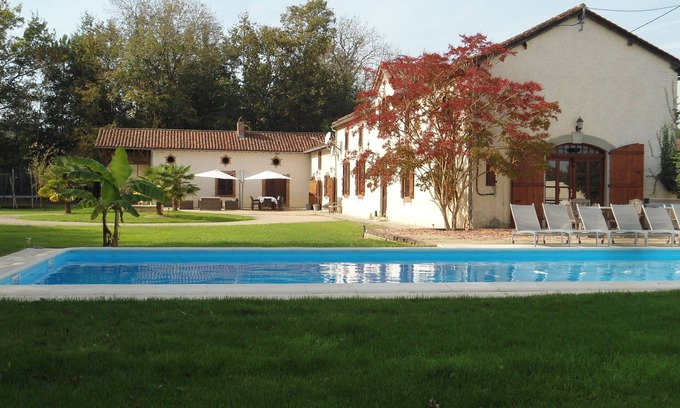 Buzon Casa | Villa romántica familia, gran piscina, jardín y bosque. El silencio y el espacio. Con WIFI.