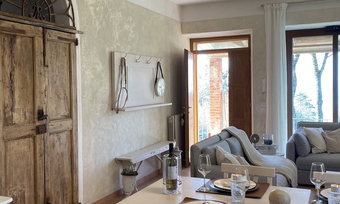 Tuoro sul Trasimeno Cabaña | Romantic stone house with a beautiful view of Lake Trasimeno