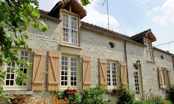Bligny Cabaña | Casa de campo en Bligny Champagne con jardín vallado