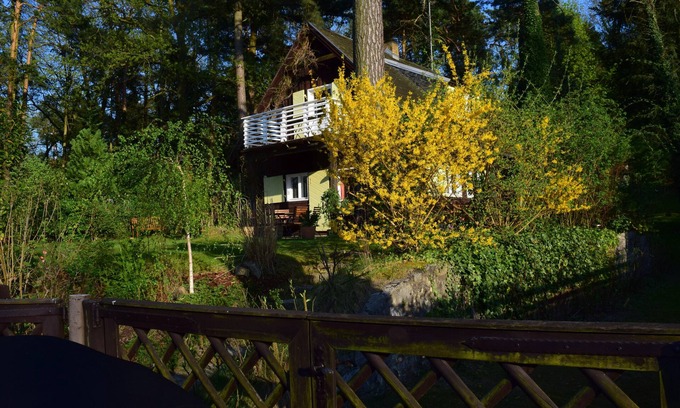 Schwielowsee Casa | Casa romántica con vistas al lago para 4 personas. Wi-Fi gratuito. Gran jardín