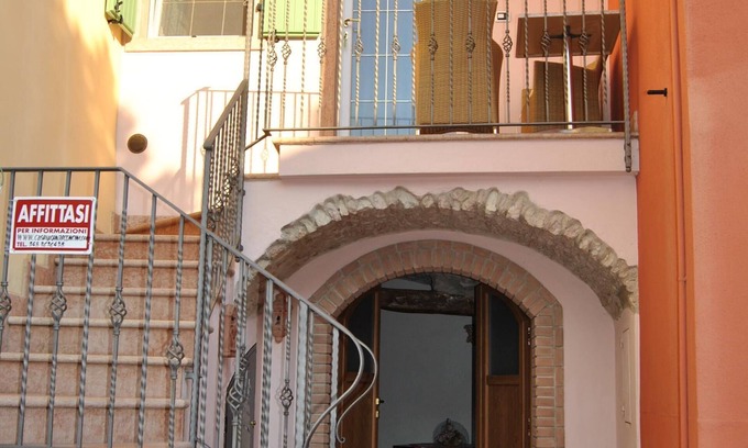Cassone Casa | Super precio SEPTIEMBRE-OCTUBRE a tres minutos de la playa PARTIDO SAT-WI-FI