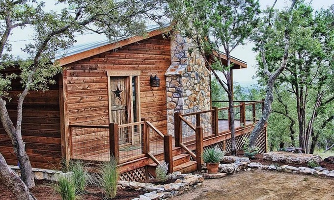 Wimberley Cabina | Romántica cabaña de lujo! Lo tiene todo Bañera de hidromasaje, chimenea, magníficas vistas !!!