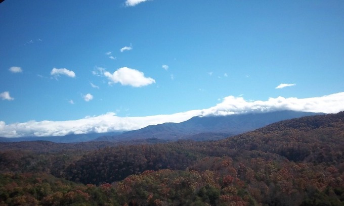 Gatlinburg - Pigeon Forge Cabina | Escapada romántica de lujo, impresionantes vistas, ducha romana, Htub, XM, cine en casa
