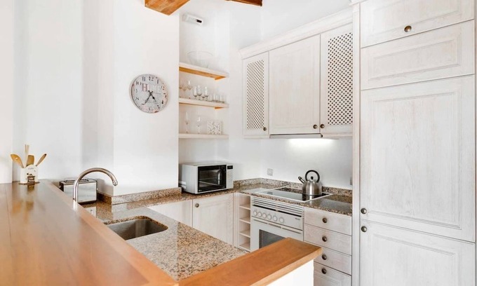 Old Town Apartamento | ROMANTICO ATICO 1HAB CON TERRAZA (4-B)