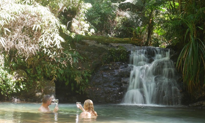 Cow Bay Casa | Romantic rainforest retreat with magical waterfall