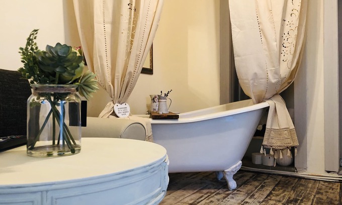 Cluj-Napoca Casa | Retiro romántico Bañera independiente disponible!