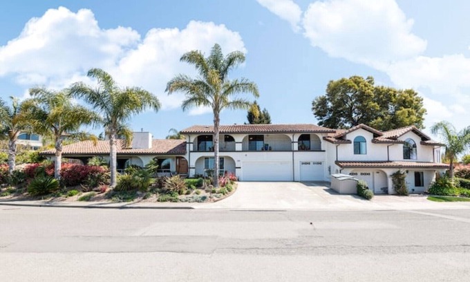 Castro Valley Casa | Romantic Spanish 7 BR Villa with Hot Tub, sleeps 17
