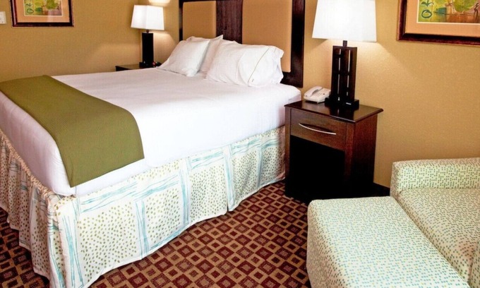 Jacksonville Casa | Romantic Suite for Your Next Sweet Vacation!