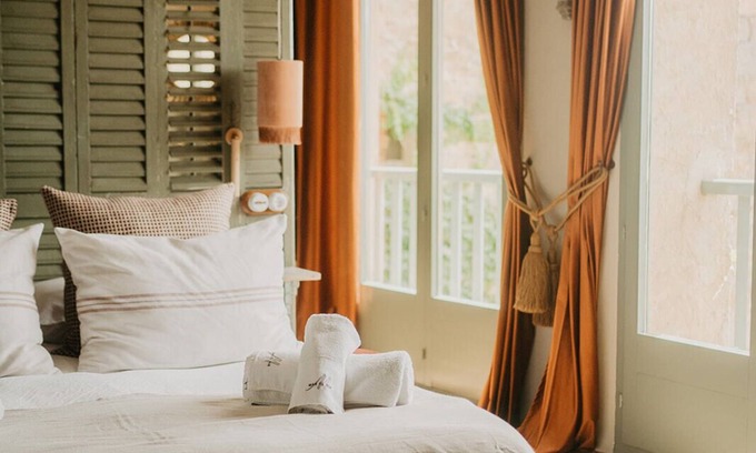 Ripoll Cabaña | Romantica Suite con magnificas vistas y chimenea