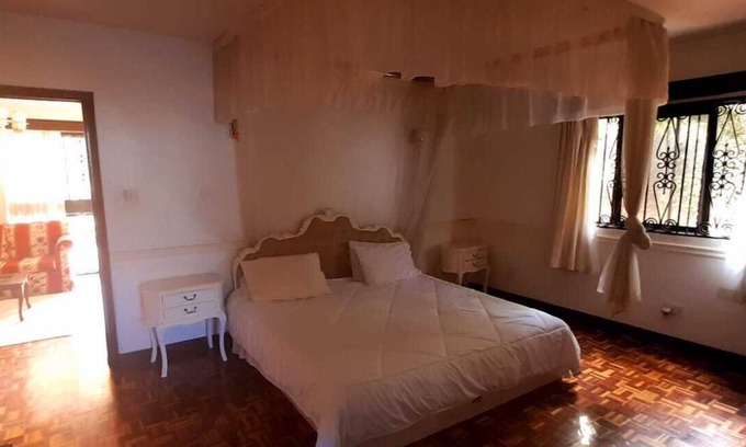 Kitisuru Cabaña | Romantic villa with private balcony — 5 min from village market !