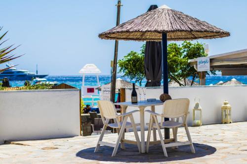 Platis Gialos Hotel | Romantika