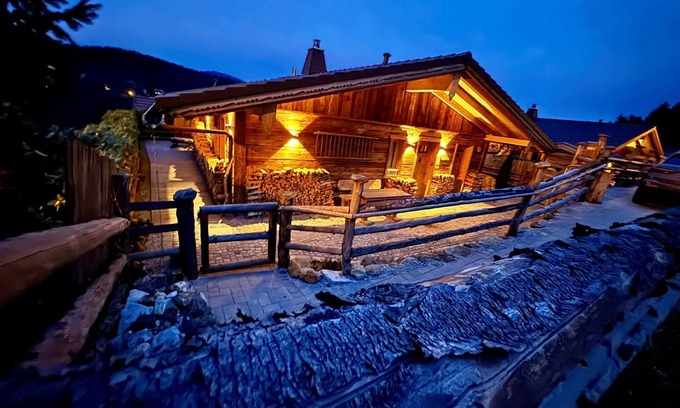 Rabenstein Apartamento | Romantische Ferienhütte mit Eigenem Wellnessbereich