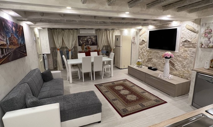 Repubblica Apartamento | Rome historic center 800 meters from Trevi Fontain, 2 bathrooms