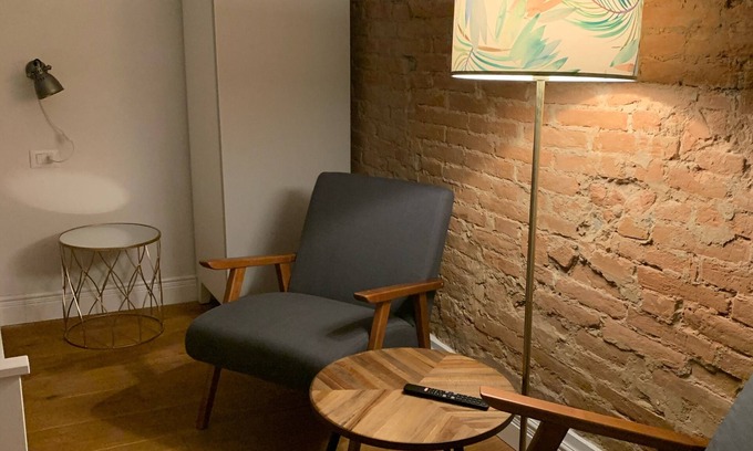 Santa Maria Novella Apartamento | Romeo, Liebevoll Renoviertes Apartment im Historischen Altbau