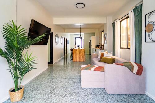 Aguadilla Pueblo Casa | Rompeolas