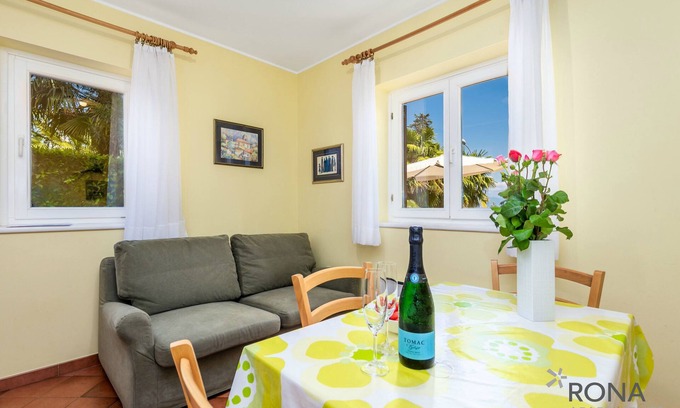 Icici Apartamento | Rona apartment Ani nr 1