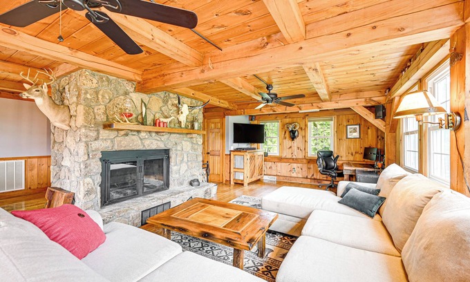 Ronda Casa | Ronda Home w/ Hot Tub + Fire Pit, Near Wineries!