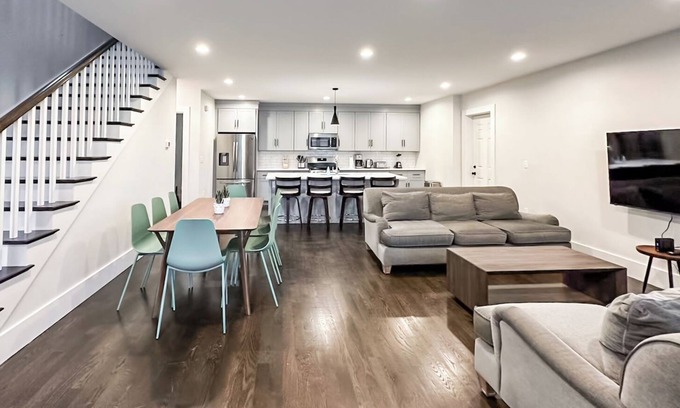 Neponset - Port Norfolk Apartamento | Roof Deck 6Bedrooms, W/D, Parking, Baby Crib