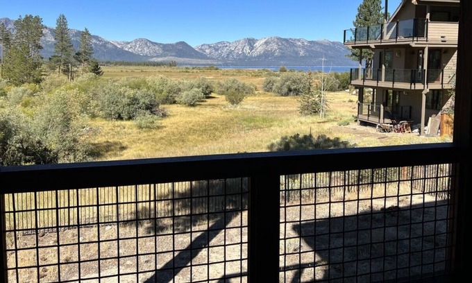Al Tahoe Casa | Rooftop deck W/Scenic Views of Lake Tahoe. Hot tub, Games etc