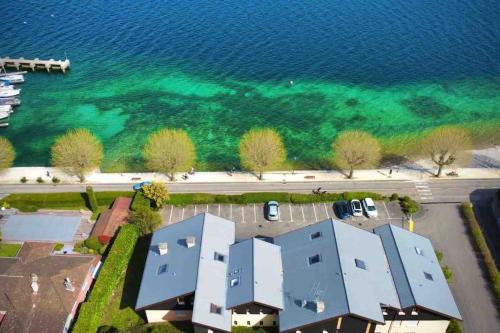 Le Bourget-du-Lac Apartamento | Rooftop pieds dans l’eau, terrasse, parking sécu
