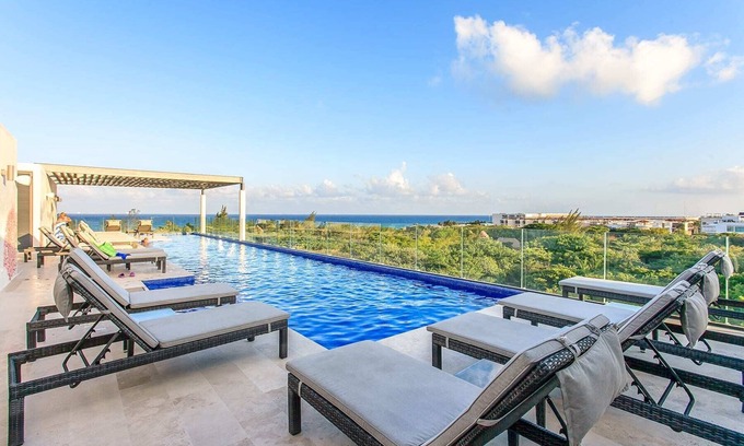 Gonzalo Guerrero Apartamento | Luxe Oasis | Rooftop Infinity Pool | Terrace
