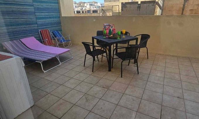 Il-Balluta Apartamento | Rooftop Two Bdr Two Bathrooms flat in St Julians
