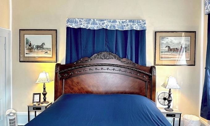 Shelbyville Cama Y Desayuno | Room 2 King Belmont Inn on 1st floor In room private bathroom Shelbyville, TN