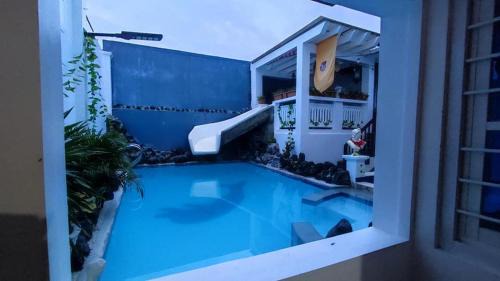 Legazpi Complejo | Room at Arthur Resort
