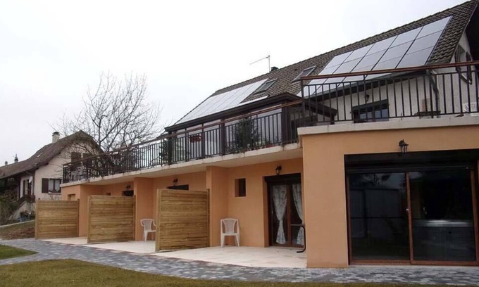 Meyrie Cama Y Desayuno | Vrbo Property