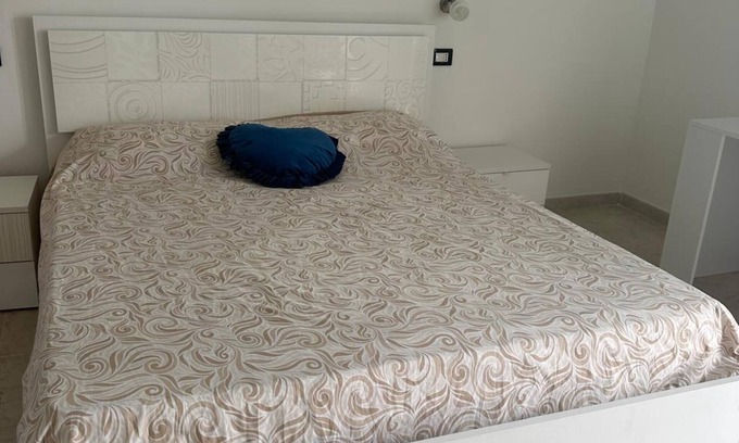 Torre Lapillo Apartamento | Room 'Blu Dea - 2' with Shared Terrace, Wi-Fi and Air Conditioning