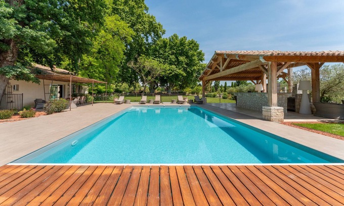 Saint-Andiol Apartamento | Room 'Corilla' with Shared Garden, Wi-Fi and Air Conditioning