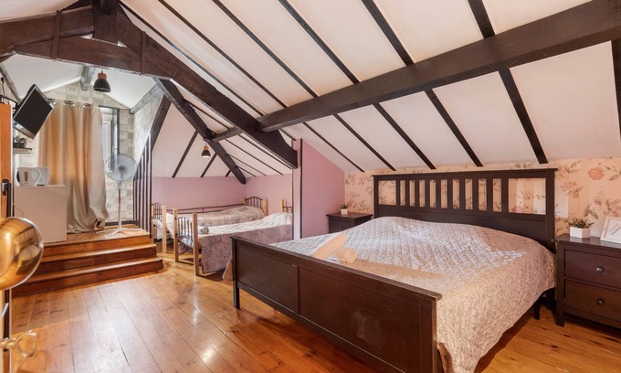 Campanha Apartamento | Room 'Familiar Deluxe' with Shared Garden and Wi-Fi