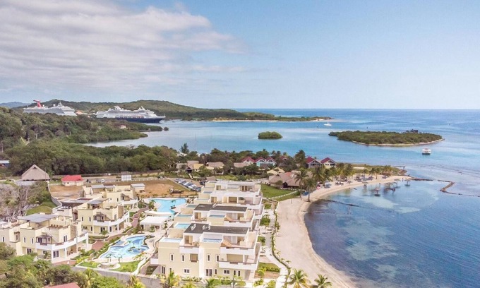 Dixon Cove Apartamento | Habitacion para 4 personas con acceso a playa privada en Villas Las Palmas