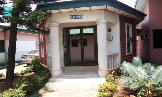 Asaba Casa | Room-garentiti Apartment - Silver Room i