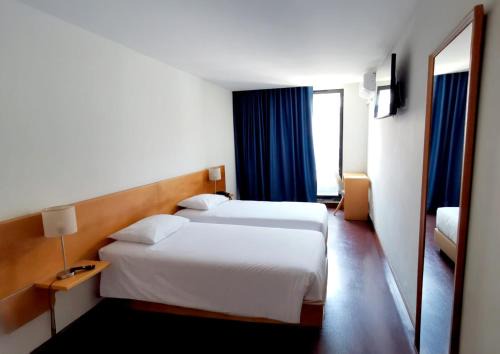 Ponta Delgada Hotel | Room & Go by Lince