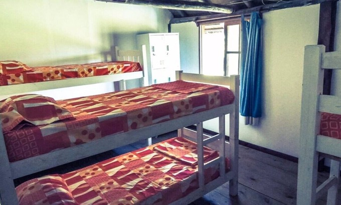 El Chorro Cama Y Desayuno | HABITACION III,6 PERSONAS