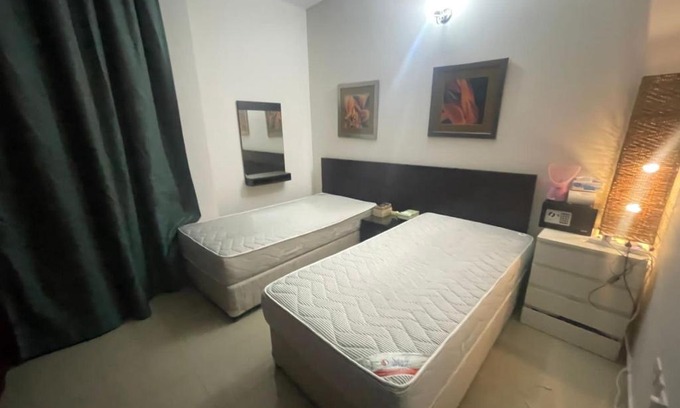 Al Barsha 1 Apartamento | Room In Barsha Heights