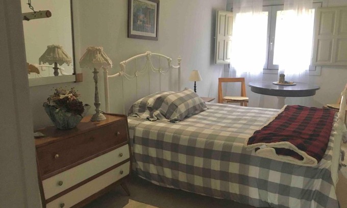 Candeleda Casa | Room in Bungalow - Cozy guest room with double bed