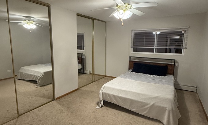 Des Plaines Apartamento | Room in Des Plaines Near O'hare