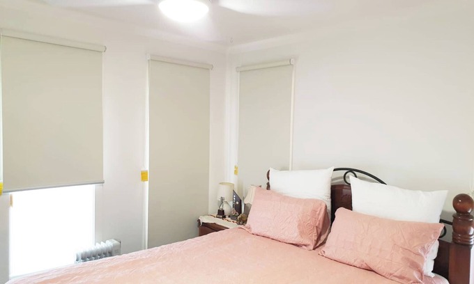 Officer Cama Y Desayuno | Room in Officer