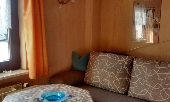 Diesdorf Apartamento | Habitación izquierda - Alquiler privado Maluche