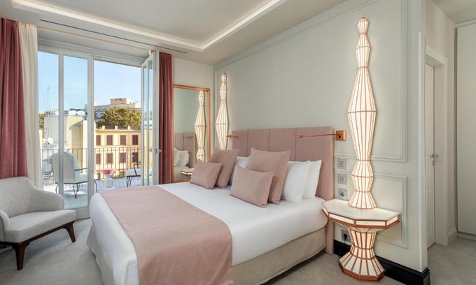 Rione III Colonna Hotel | Room Mate Collection Gran Filippo, Rome-Fontana di Trevi