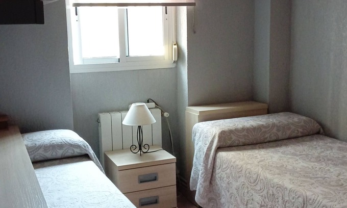 Huelva Apartamento | HABITACION CERCA DE LA UNIVERSIDAD, HOSPITAL PARQUE y APARCAMIENTO PRIVADO