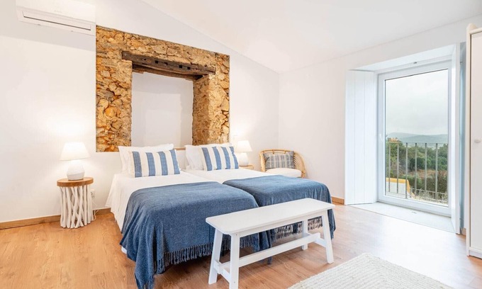 Fortios Apartamento | Room 'Quarto 1' with Shared Pool
