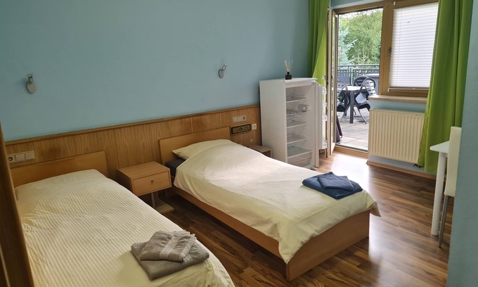 Markt Erlbach Apartamento | Habitación 'Zimmer 21 ' con terraza compartida, jardín compartido y Wi-Fi