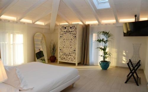 Reggio nell'Emilia Casa | ROOMS,REGGIO AFFITTACAMERE con Bagno Privato, TV, Clima , Wi-Fi