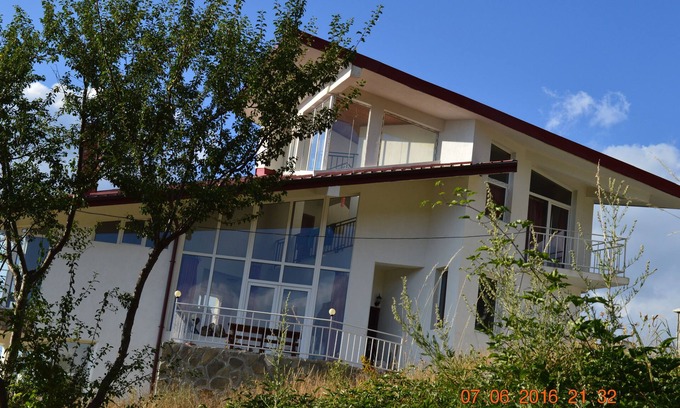 Kosovo Casa | Alquiler habitaciones Villa Pavelsko